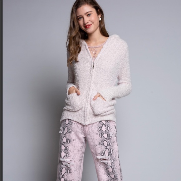 🔥Host Pick🔥POL Pink Cozy Hoodie with Animal Ears - Picture 5 of 10